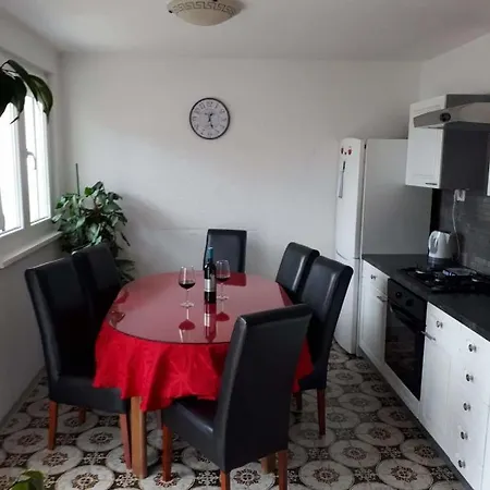 Sime Apartment *